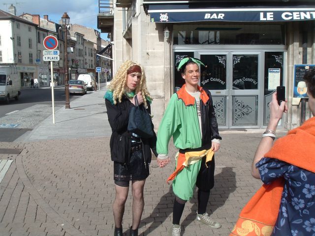 pere 100 (51) bitch and her client.JPG